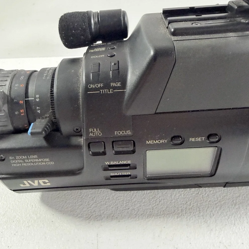 JVC GR-S70U Super VHS-C Video Movie Camcorder Vintage POWERS ON AS IS READ
